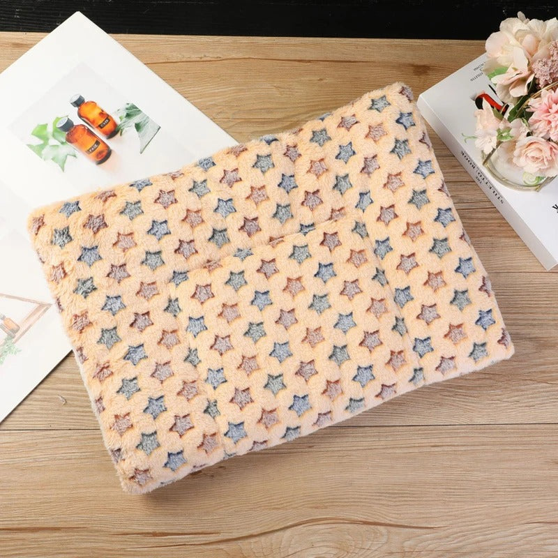 Coussin moelleux pour animaux hiver, confortable et douillet avec motif étoilé, idéal pour le repos de votre chat ou chien.coussin moelleux pour animaux hiver